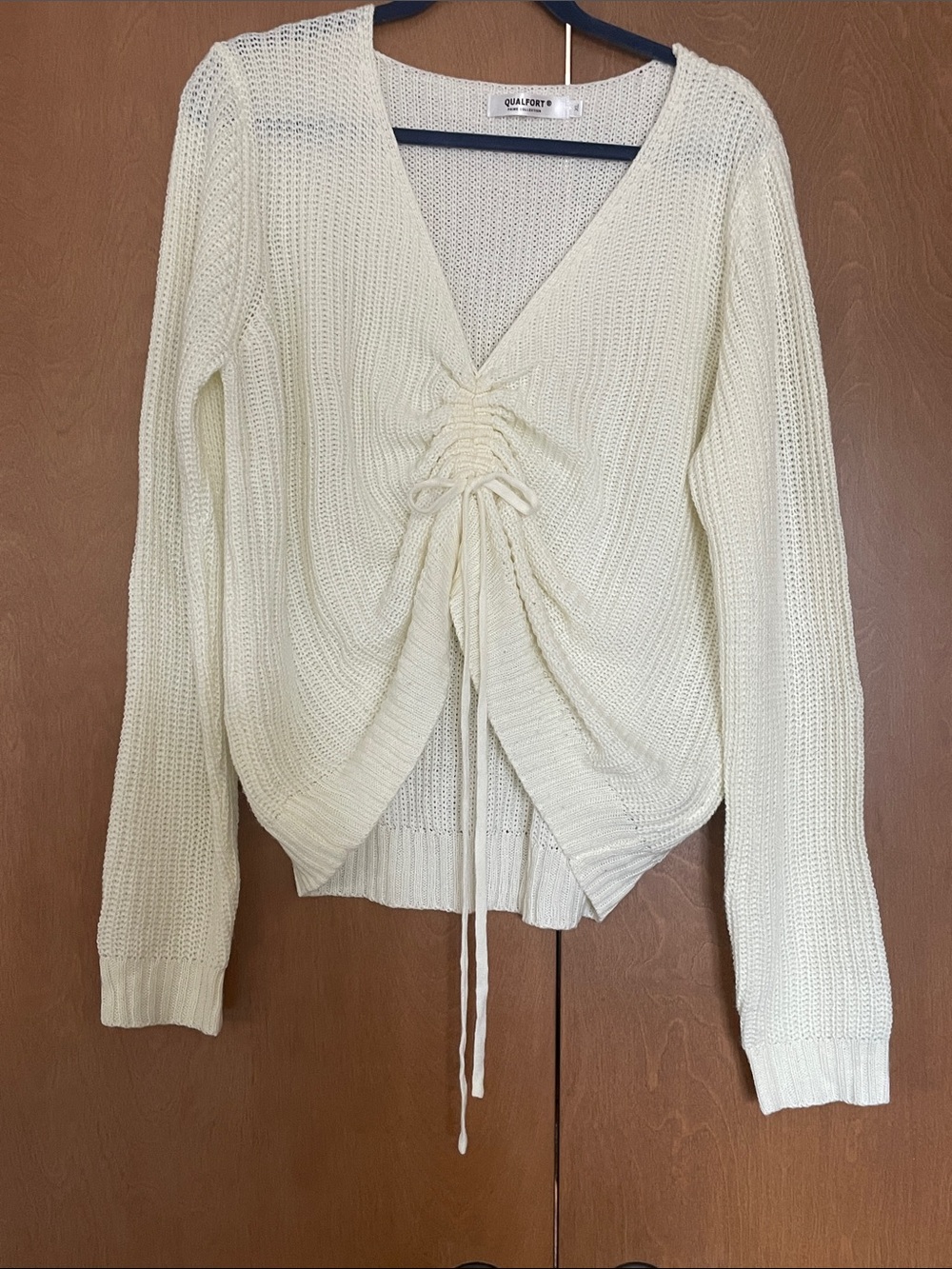 Qualfort Cream Ruched Front Knit Sweater